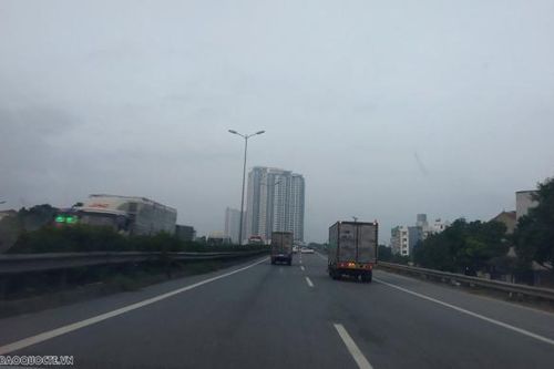 Tại sao lái xe ô tô trên đường cao tốc khó hơn so với trong phố?
