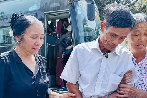 'Liệt sĩ' bất ngờ về sau 45 năm: Vỡ òa giây phút trùng phùng