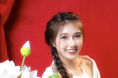 Hoa khôi bóng chuyền 19 tuổi gây sốt ở giải châu Á