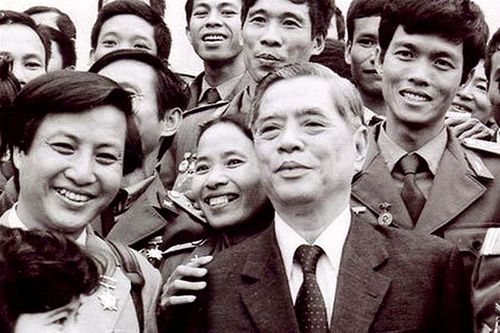 Tôn vinh 60 cá nhân tiêu biểu có nhiều đóng góp trong sự nghiệp xây dựng, bảo vệ và phát triển TP Hồ Chí Minh