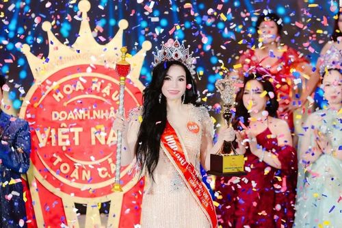 Tân Hoa hậu Doanh nhân Việt Nam Toàn cầu: 'Đăng quang chưa phải là cái kết…'
