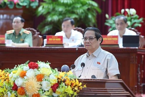 Thủ tướng tiếp xúc cử tri doanh nhân, đại diện doanh nghiệp tiêu biểu TP Cần Thơ