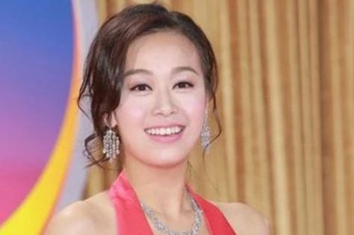 Cuộc sống viên mãn hậu ồn ào của 'Á hậu tiểu tam' Huỳnh Tâm Dĩnh