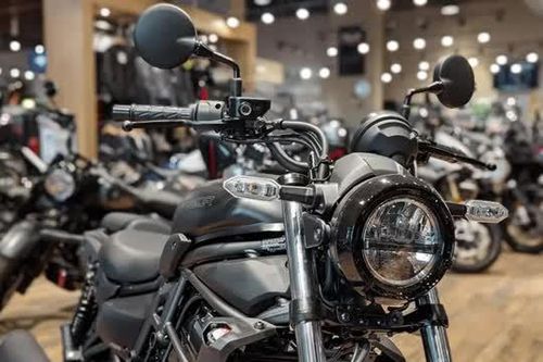'Kẻ hạ sát' Honda Rebel ra mắt, động cơ 2 xi lanh, phanh ABS 2 kênh, giá gần 175 triệu đồng