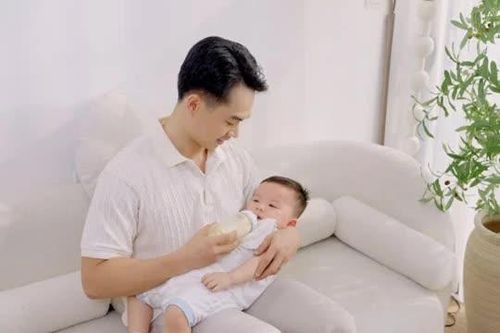Nhãn hàng mẹ và bé AOI thay đổi nhận thức xã hội về vai trò nuôi dạy con