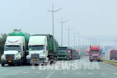 Vì sao xe siêu trường, siêu trọng 'nằm' phơi nắng?