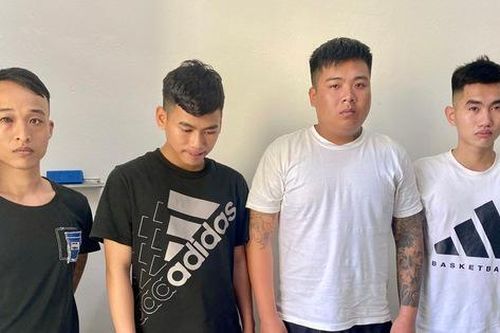 Bắt nhóm thu tiền bảo kê tại biển Hải Tiến