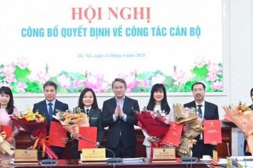 Nhân sự tuần qua: Bổ nhiệm cán bộ tại Bộ Tư pháp, Bộ Giáo dục và Đào tạo