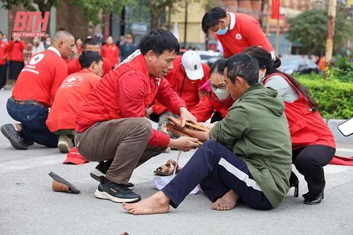 Nâng cao kiến thức, kỹ năng sơ cấp cứu ban đầu