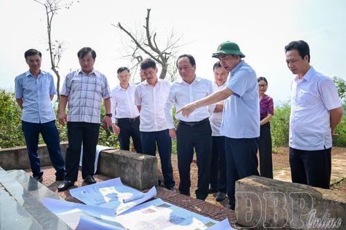 Bí thư Tỉnh ủy Trần Quốc Cường kiểm tra một số điểm di tích tại huyện Điện Biên