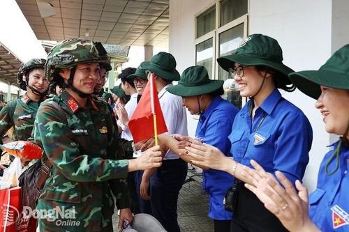 Tuổi trẻ Đồng Nai hướng về ngày hội non sông