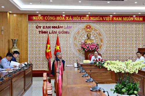 Chủ tịch UBND tỉnh Lâm Đồng Trần Hồng Thái làm việc trực tuyến với lãnh đạo huyện Đạ Huoai