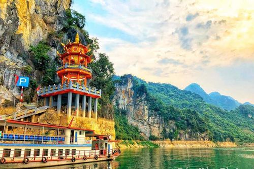 Huyện Cao Phong đẩy mạnh đầu tư phát triển du lịch