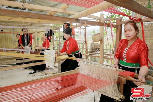 Đa dạng các sản phẩm quà tặng du lịch
