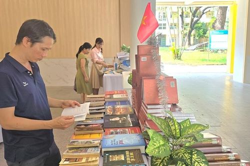 Hưởng ứng 'Ngày Sách và Văn hóa đọc Việt Nam'