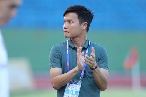 Thầy của Tiến Linh bất ngờ 'quay xe' sau thông báo từ chức