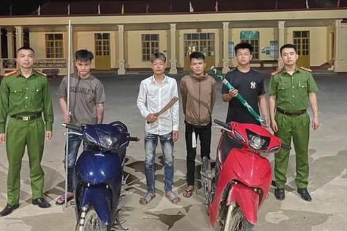 Hà Giang: Xử lý nhóm thanh thiếu niên vi phạm ATGT mang theo hung khí