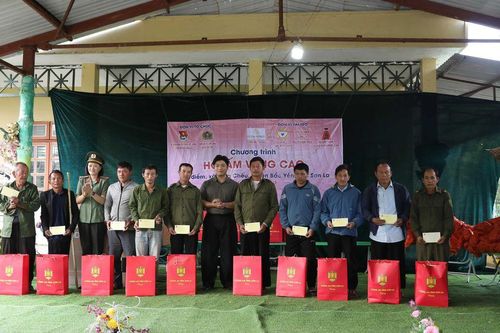 Sơn La: Lan tỏa chương trình 'Hơi ấm vùng cao'