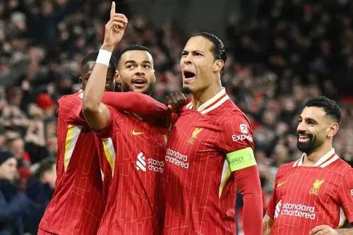 Man Utd chính thức trụ hạng, Liverpool tiến sát ngôi vô địch