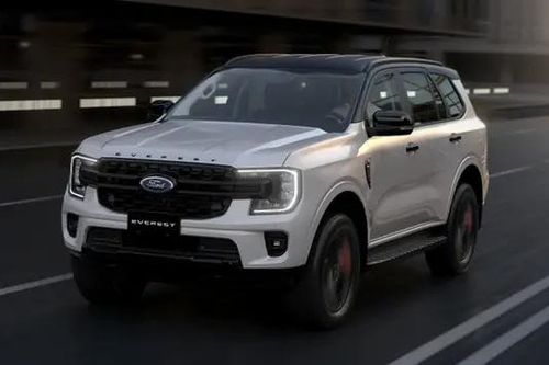 Ford Everest ra mắt bản sport, giá gần 1,2 tỷ đồng