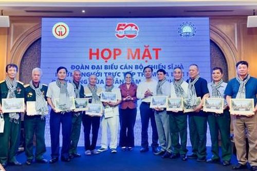 Đoàn cựu cán bộ, chiến sĩ Hà Tĩnh cảm động với sự tiếp đón chu đáo của TPHCM