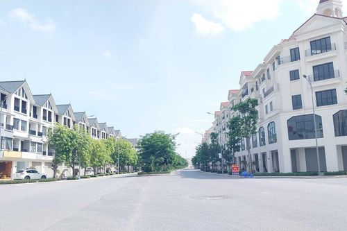 Shophouse tại Hà Nội lại tăng giá chóng mặt
