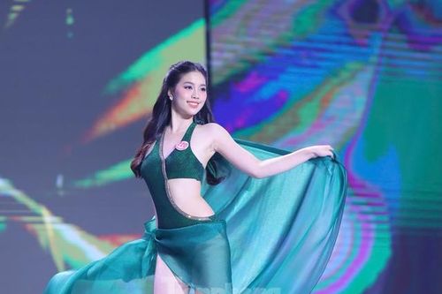 41 thí sinh Hoa hậu Việt Nam khoe dáng nóng bỏng trong trang phục bikini
