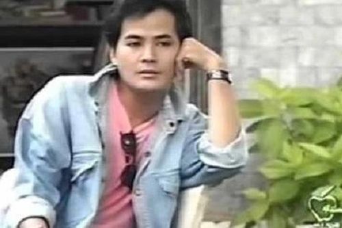 Đổi đời qua một đêm nhờ hát trong 'Mưa bụi', cuộc sống ca sĩ 'Nhẫn cỏ cho em' hiện tại ra sao?