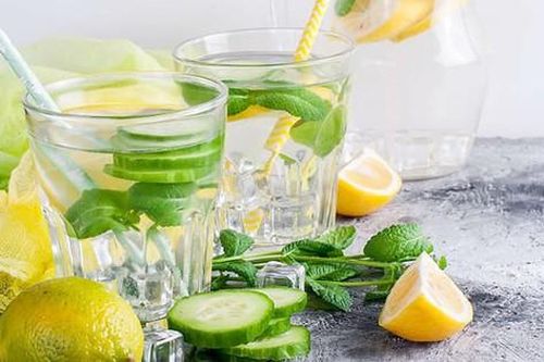 Uống nước detox có giảm được cân, thanh lọc cơ thể?