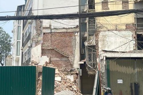 Cận cảnh rào chắn, giải phóng mặt bằng dự án đường Vành đai 1