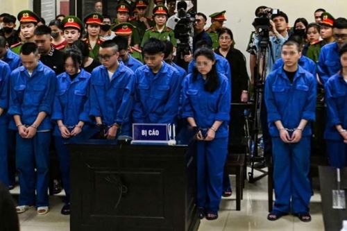 Xét xử các 'quái xế' tông tử vong cô gái chờ đèn đỏ