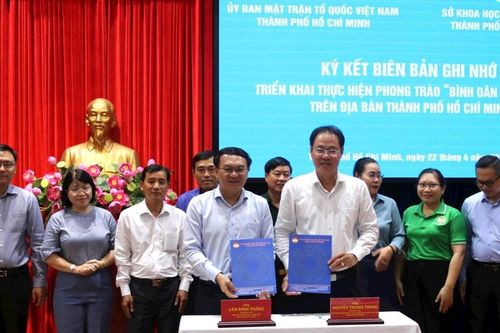 Lấy người dân làm trung tâm trong chuyển đổi số