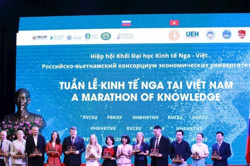 Thúc đẩy hợp tác đào tạo và nghiên cứu khoa học giữa Việt Nam - Nga
