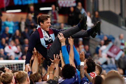 Kỳ tích của HLV Scott Parker