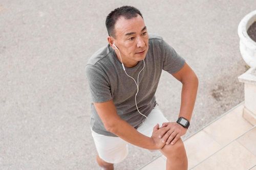 Làm gì để khi già xương khớp vẫn chắc khỏe