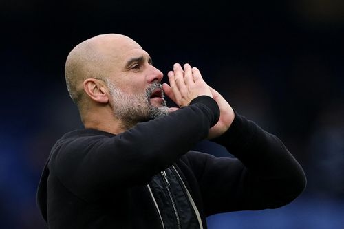Pep Guardiola xin lỗi học trò