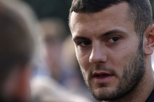 Wilshere lần đầu làm HLV đội một