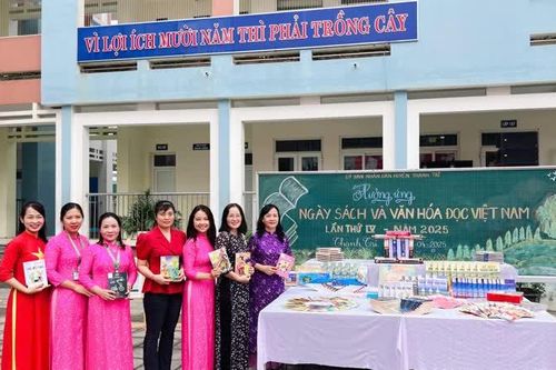 Huyện Thanh Trì: 'Cùng sách bước vào kỷ nguyên vươn mình của dân tộc'