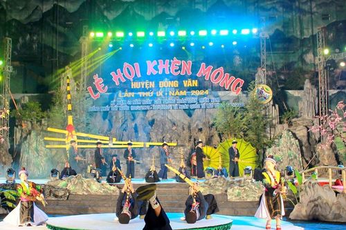 Vui hội Khèn Mông trên Cao nguyên đá Đồng Văn
