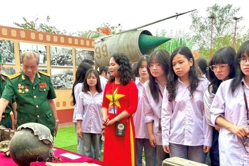 Triển lãm 'Giải phóng miền Nam 1975 - bản hùng ca đại thắng'