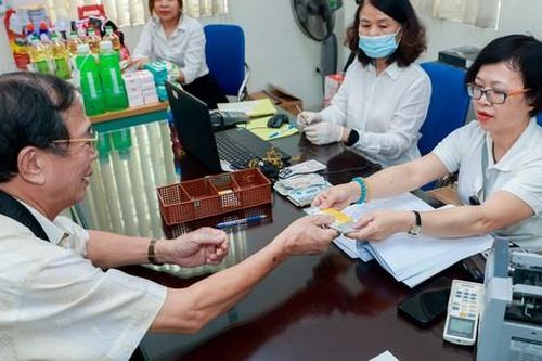 Tiền lương để tính chế độ hưu có trừ các khoản đóng góp cá nhân?
