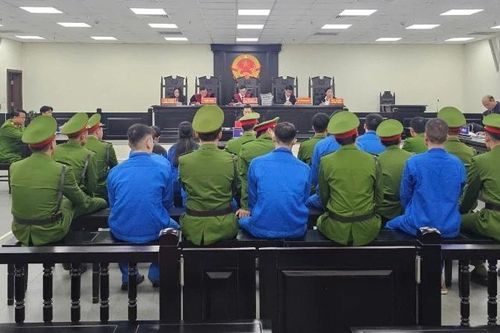 Đề xuất bổ sung hình phạt giám sát điện tử, cấm nhập cảnh