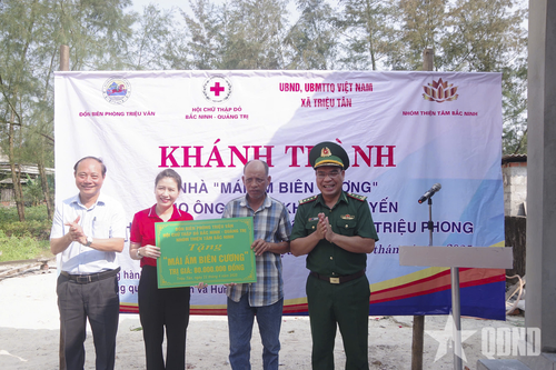 Quảng Trị: Bàn giao nhà 'Mái ấm biên cương' tặng hộ nghèo biên giới