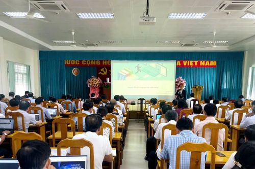 An Giang đẩy mạnh chuyển đổi số, ứng dụng AI trong quản lý giáo dục