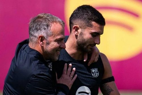Nội bộ Barcelona 'nổi sóng'