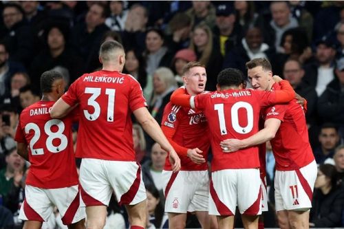 Tottenham thua đau trước Nottingham Forest ngay trên sân nhà