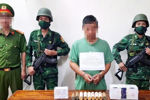 Bắt giữ đối tượng vận chuyển, tàng trữ 26 kíp nổ trái phép