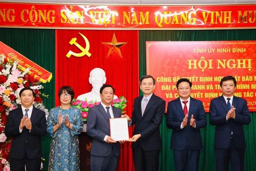 Ông Bùi Ngọc Quang giữ chức vụ Tổng biên tập Báo và Đài phát thanh - Truyền hình Ninh Bình