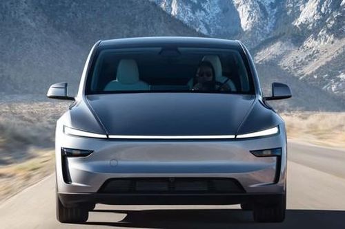 Dự án xe điện giá rẻ của Tesla gặp vấn đề