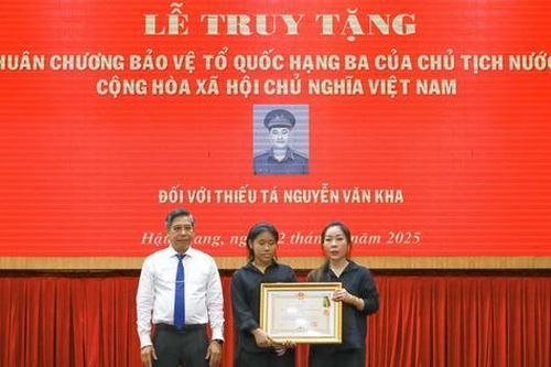 Truy tặng Huân chương cho thiếu tá công an hy sinh khi làm nhiệm vụ